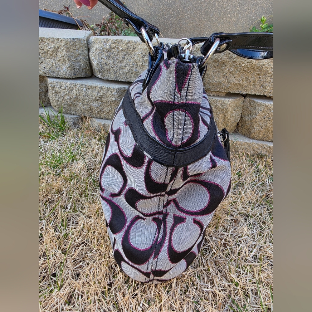 Coach Poppy Metallic Signature Tote Bag. - Picture 3 of 16
